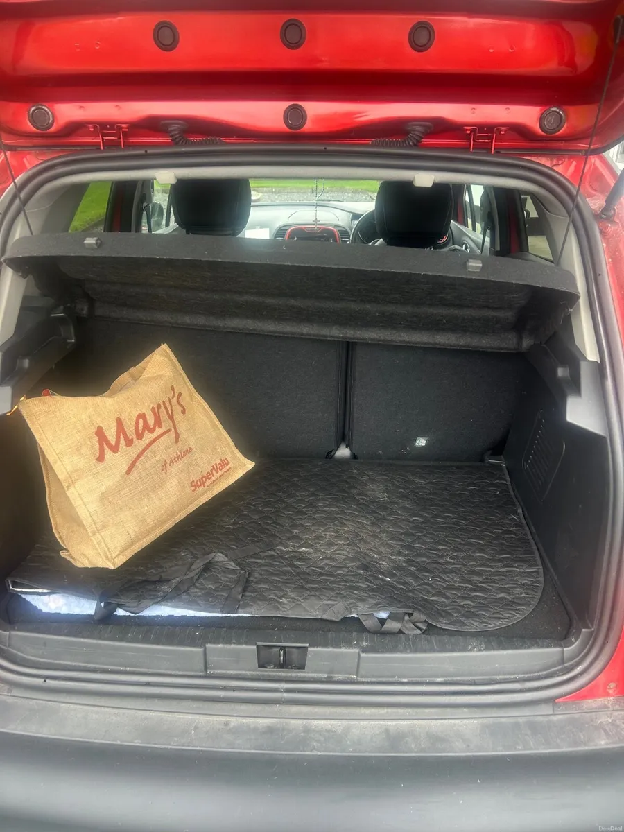 Renault Captur 2015 - Image 1