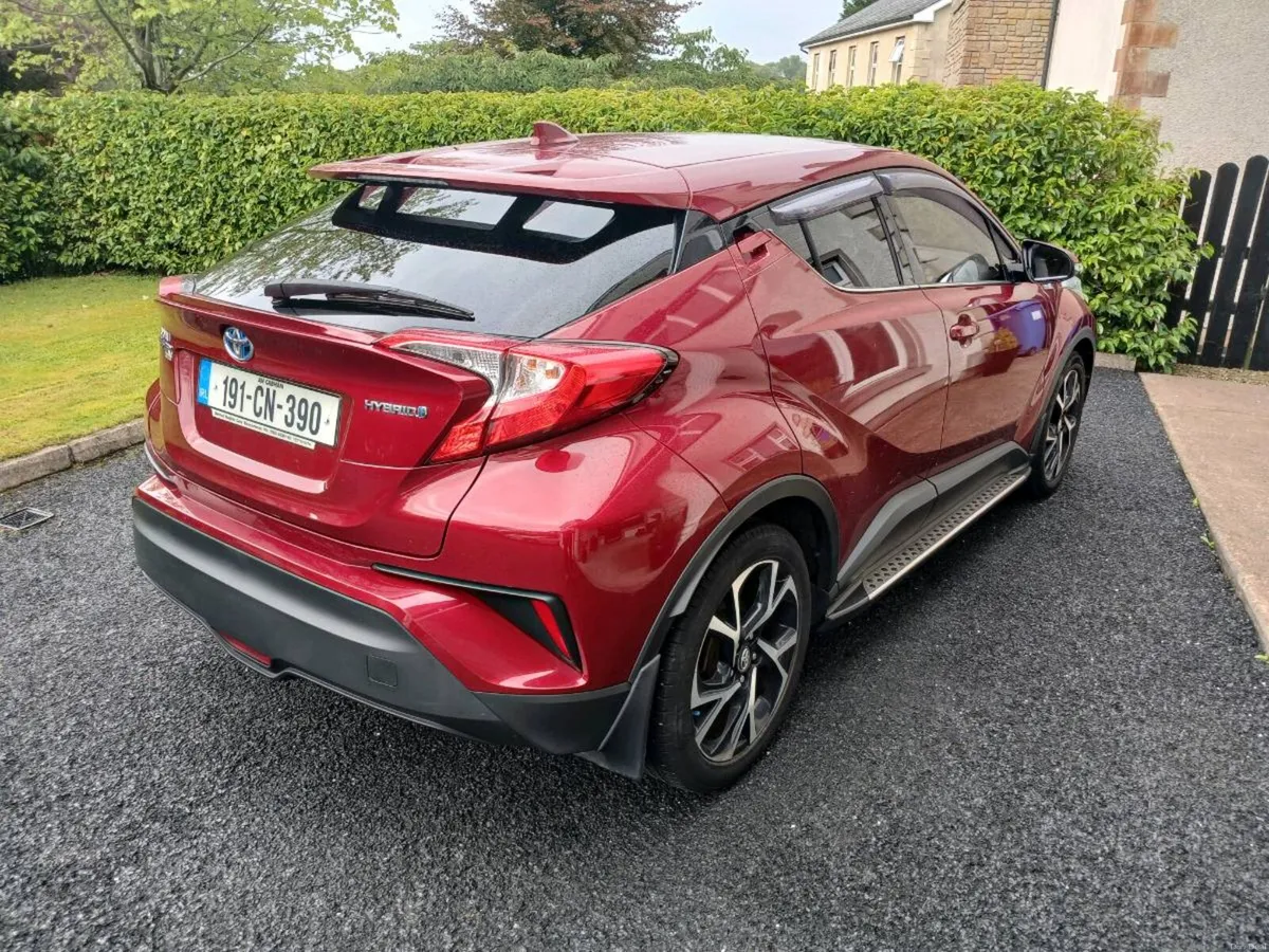 Toyota CHR   ONE OF A KIND. STUNNING EXAMPLE - Image 4