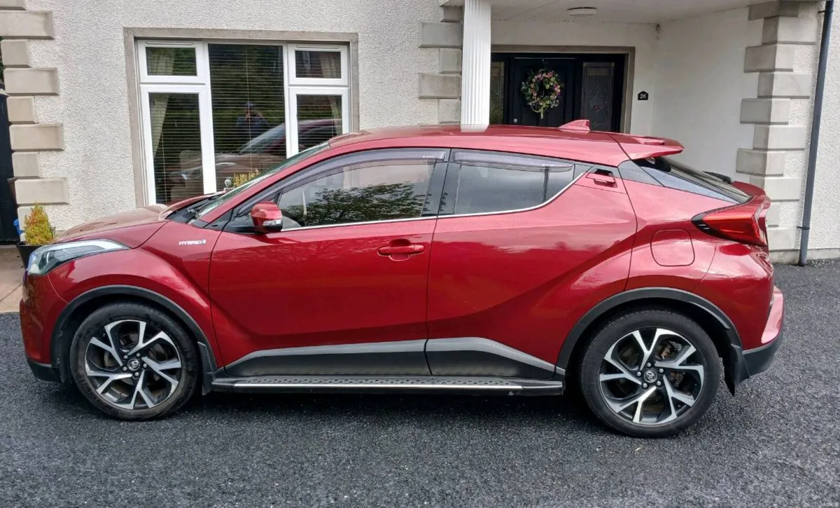 Toyota CHR   ONE OF A KIND. STUNNING EXAMPLE - Image 5