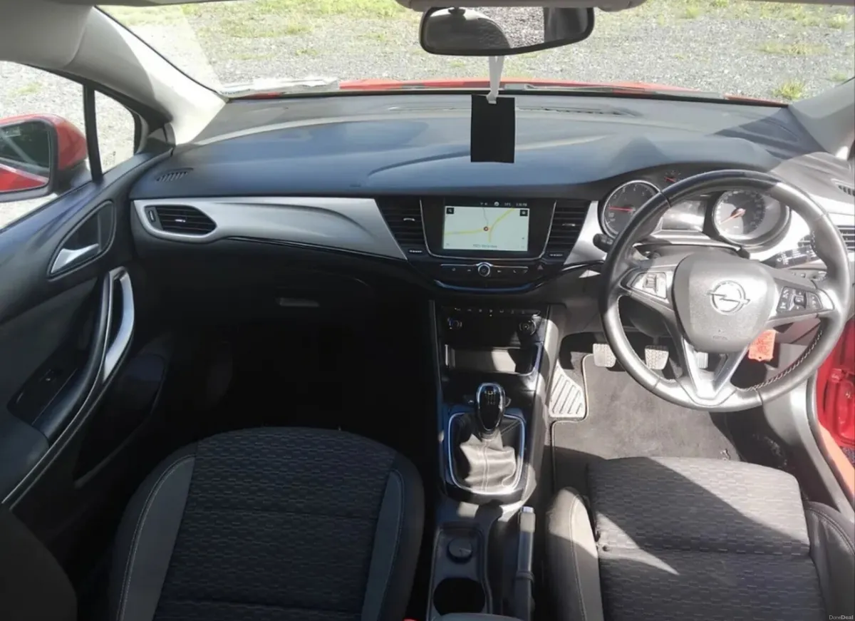 Opel Astra 2020 1.2 SRi - Image 2