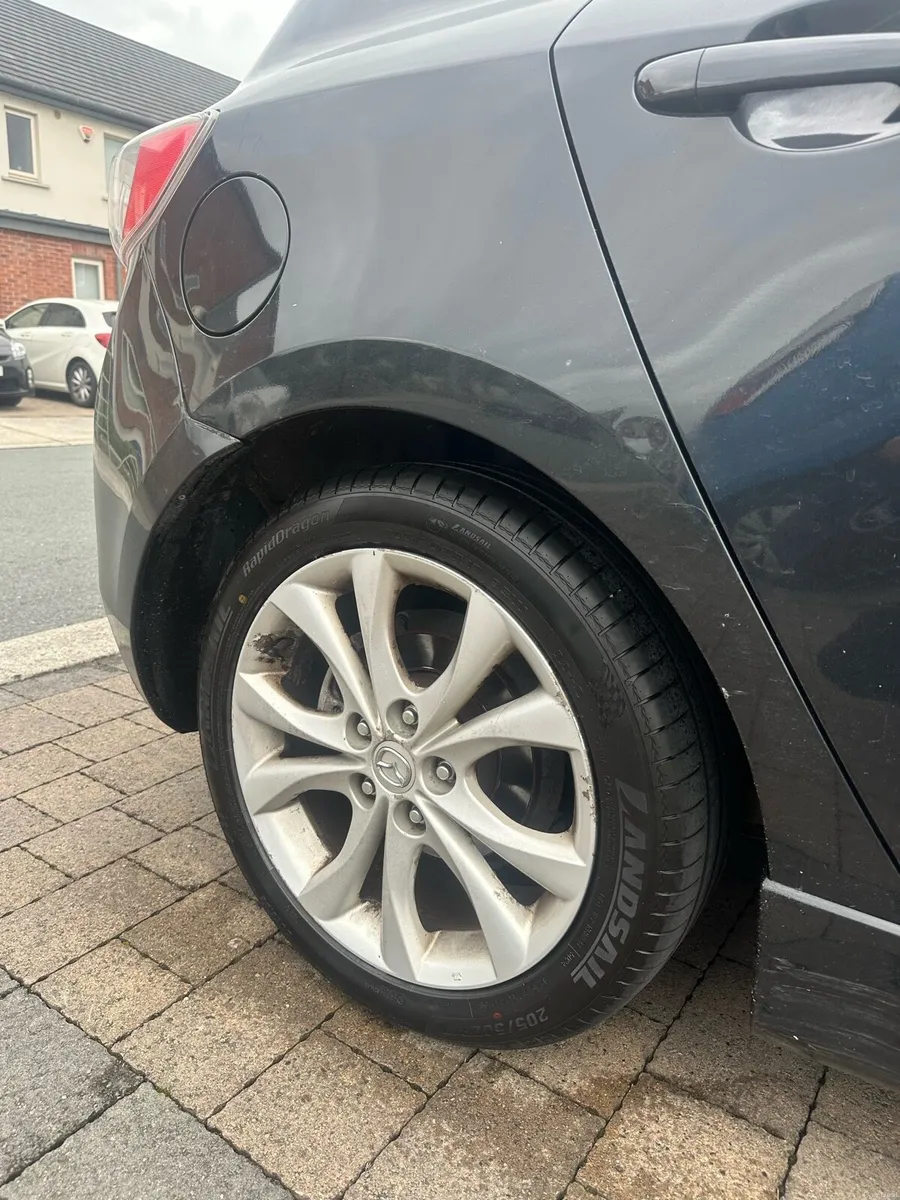Mazda 3 - Image 3
