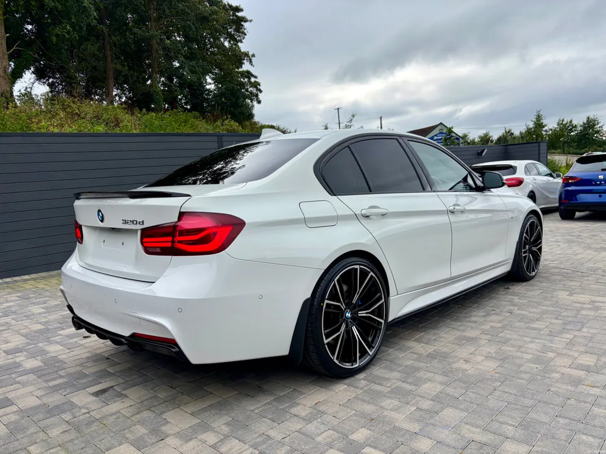191 BMW 320D M-SPORT PLUS, AUTO, SHADOW EDITION - Image 4