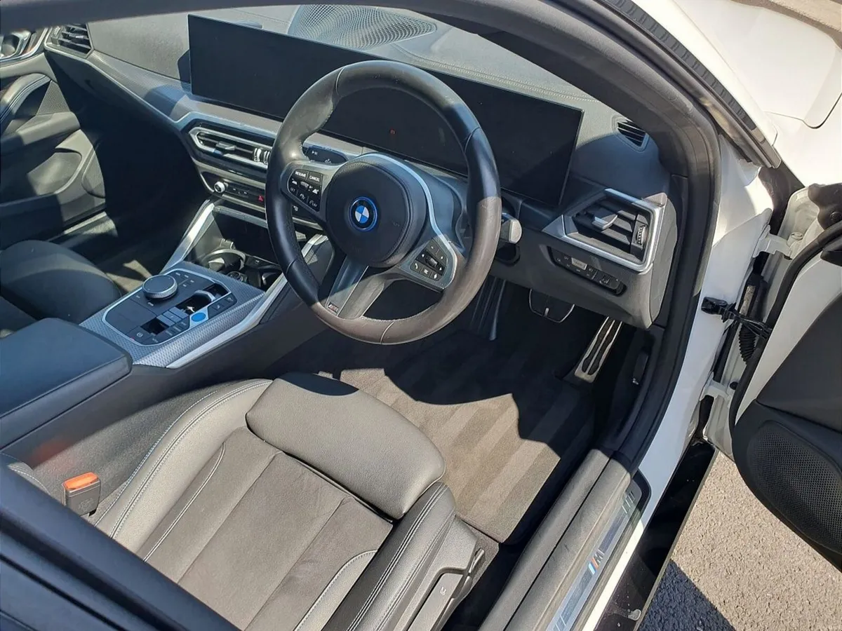 BMW i4 eDrive35 M Sport - Image 6