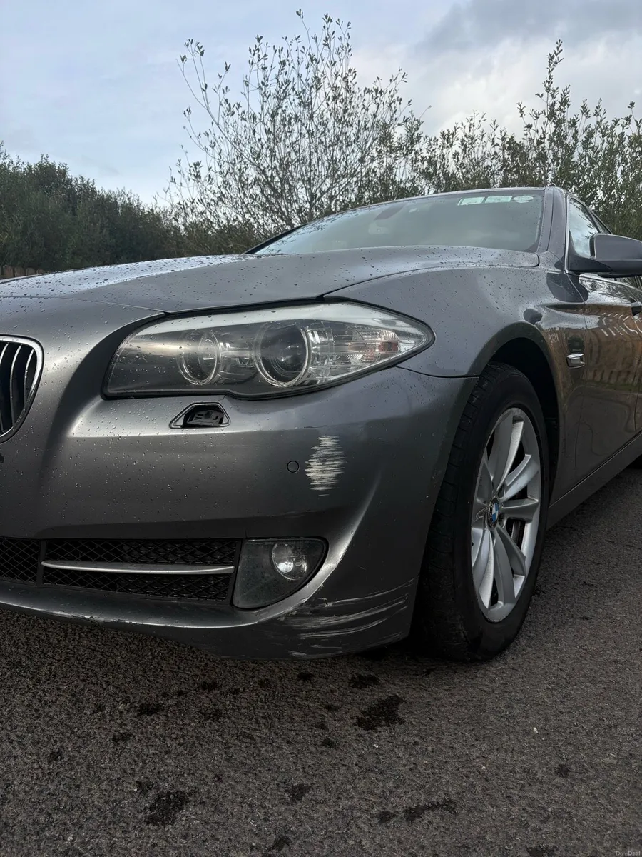 BMW 5 Series - Image 5