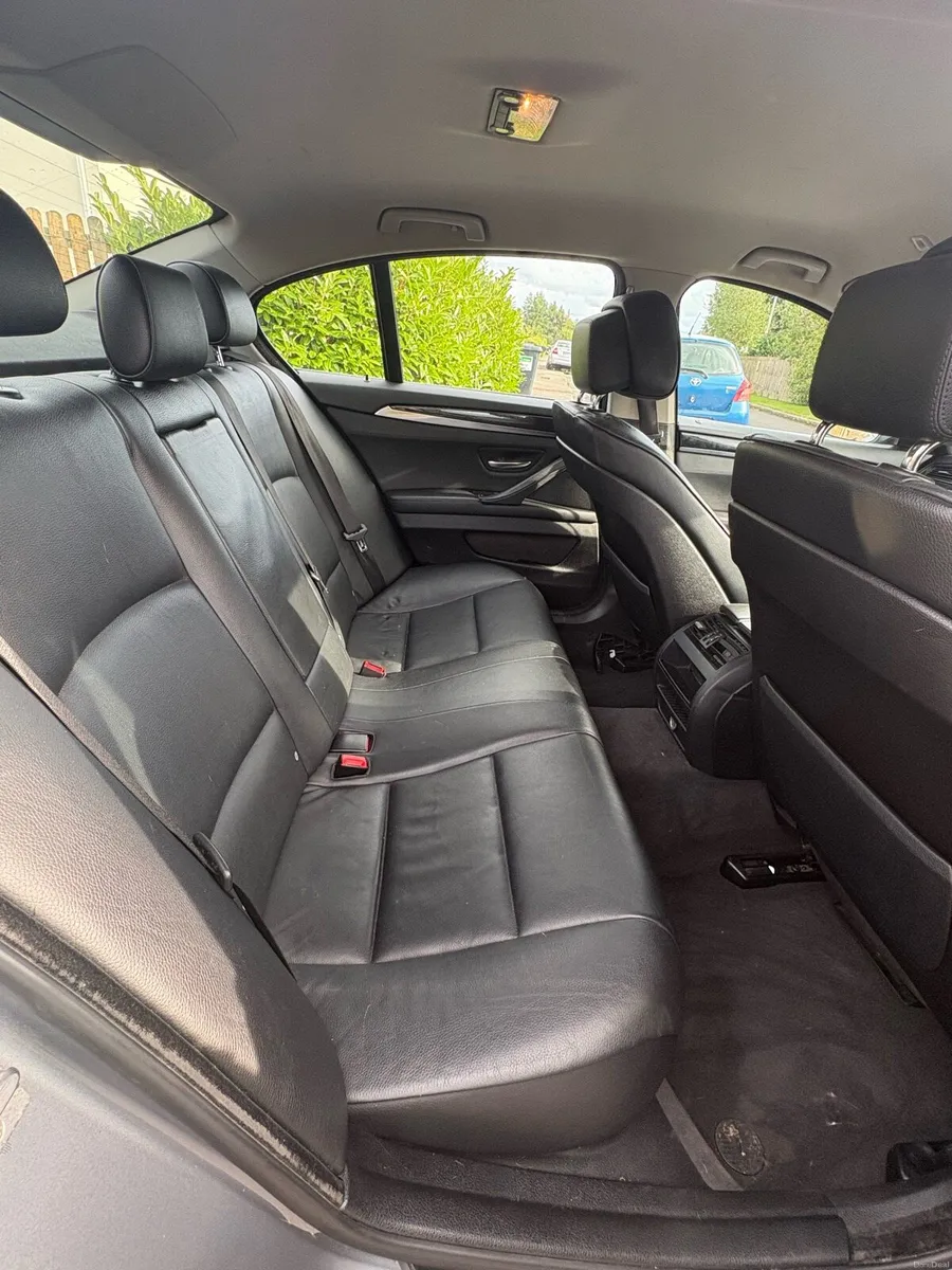 BMW 5 Series - Image 6