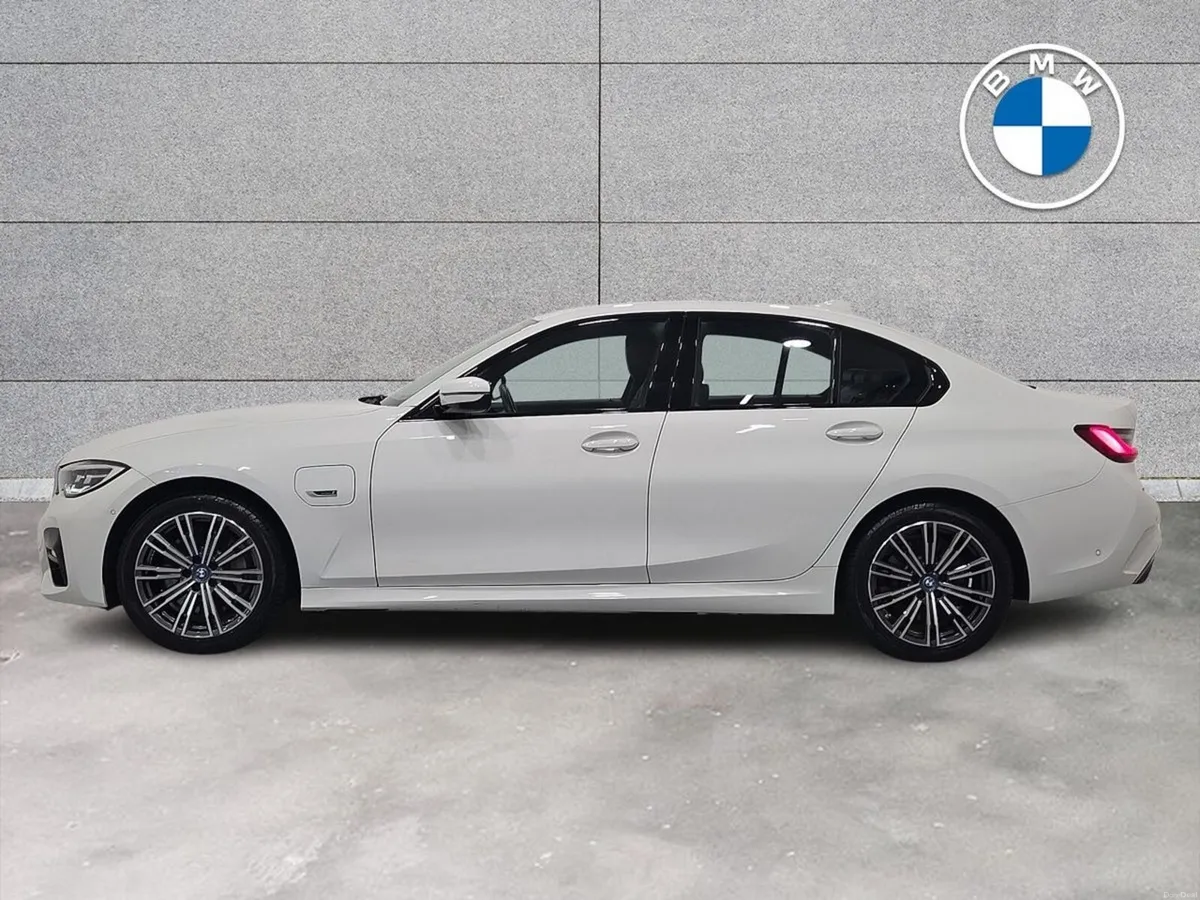 BMW 3-Series 330e M Sport Saloon - Image 3