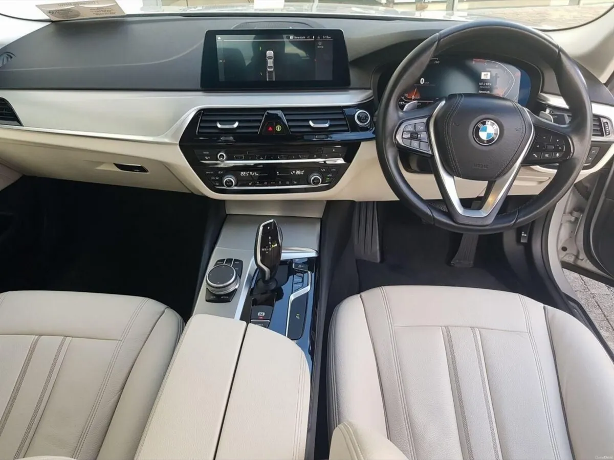 BMW 5-Series 520d SE Saloon - Image 5