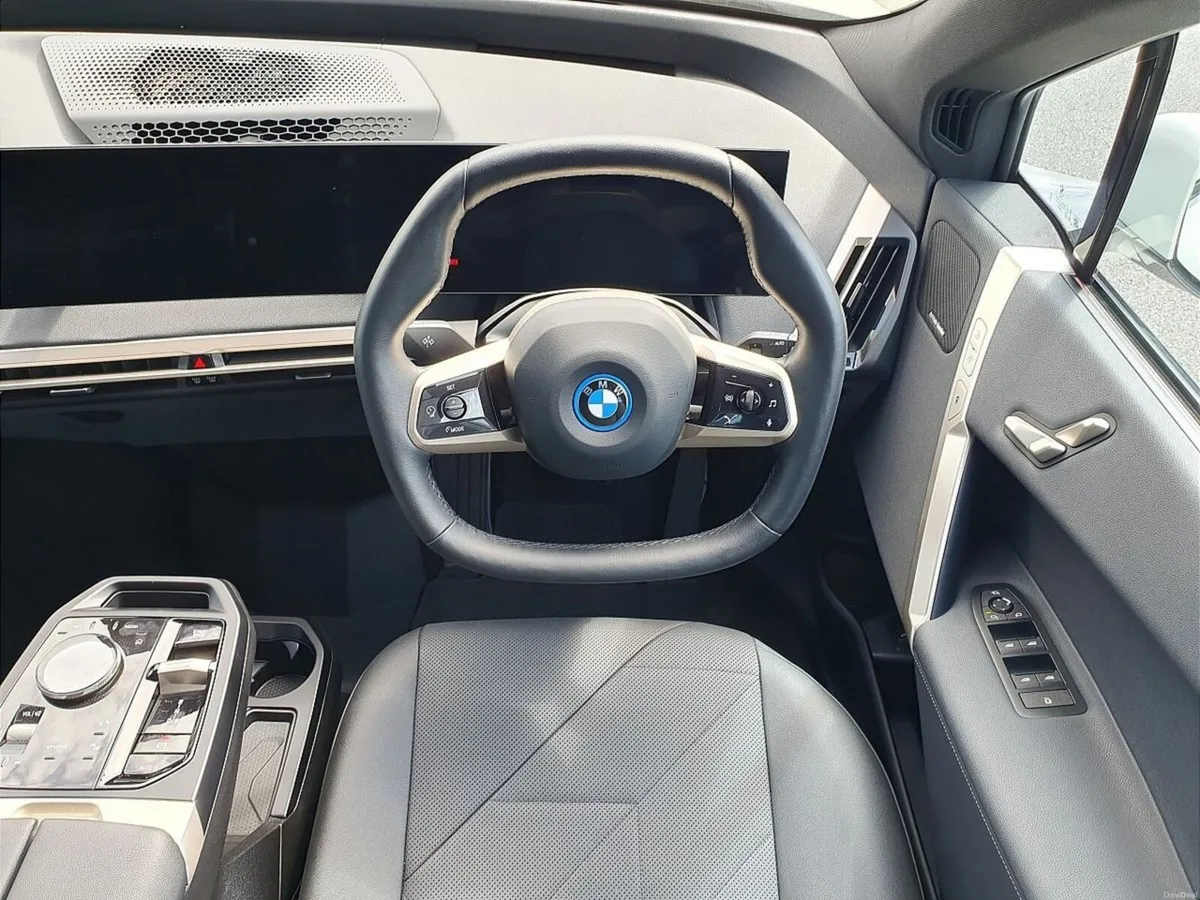 BMW iX xDrive40 M Sport - Image 5