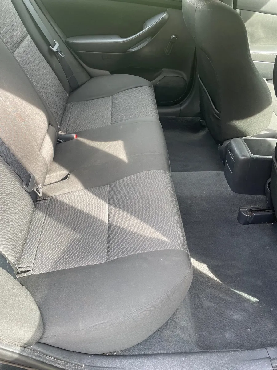 Toyota Avensis 2008 - Image 5
