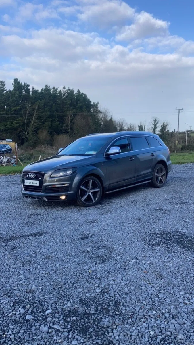 Audi Q7 - Image 6
