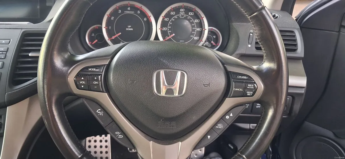 Honda Accord 2010 - Image 3