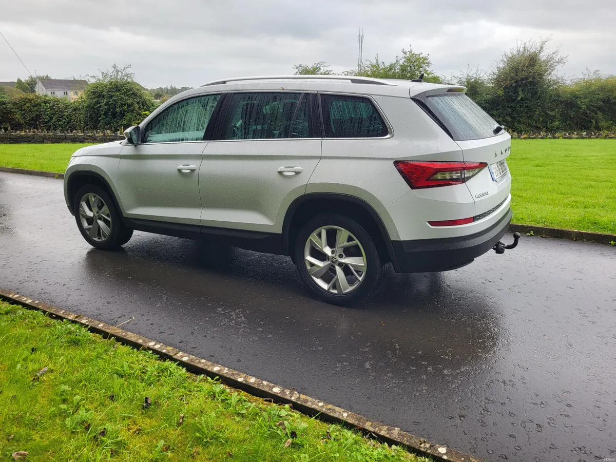 Skoda Kodiaq STYLE LEATHER  AUTOMATIC - Image 4