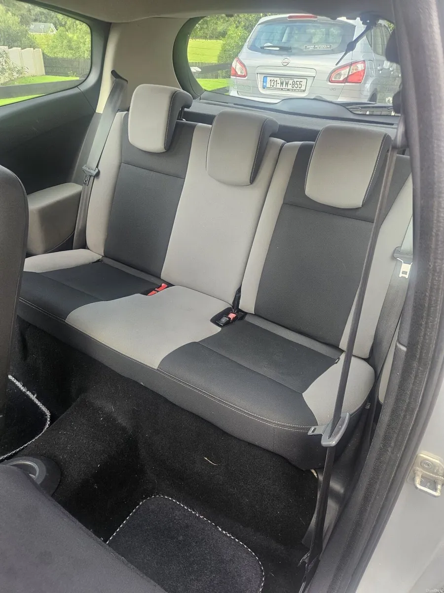 Renault Clio - Image 2