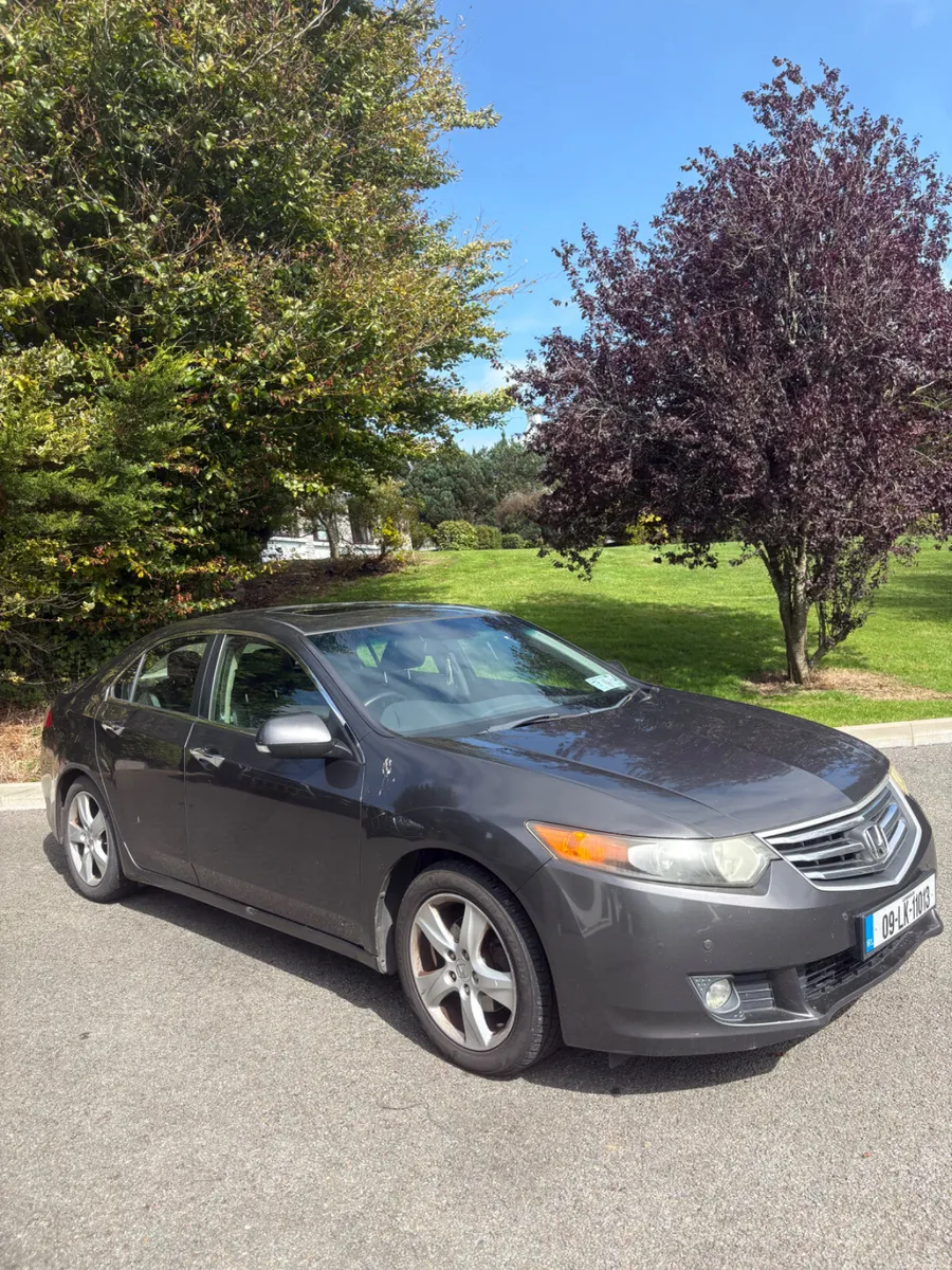 Honda Accord 2009 - Image 1