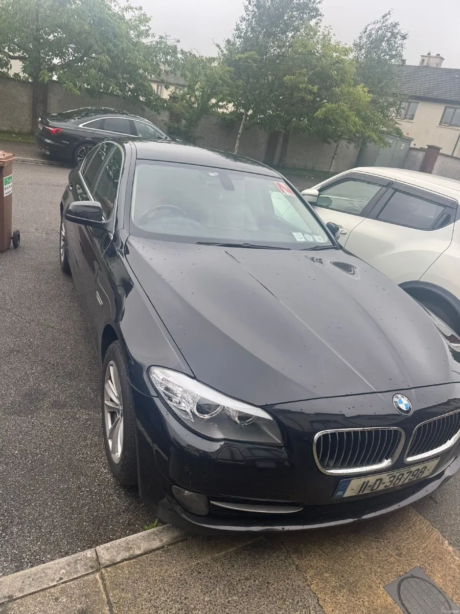 BMW 5-Series 2011 - Image 4