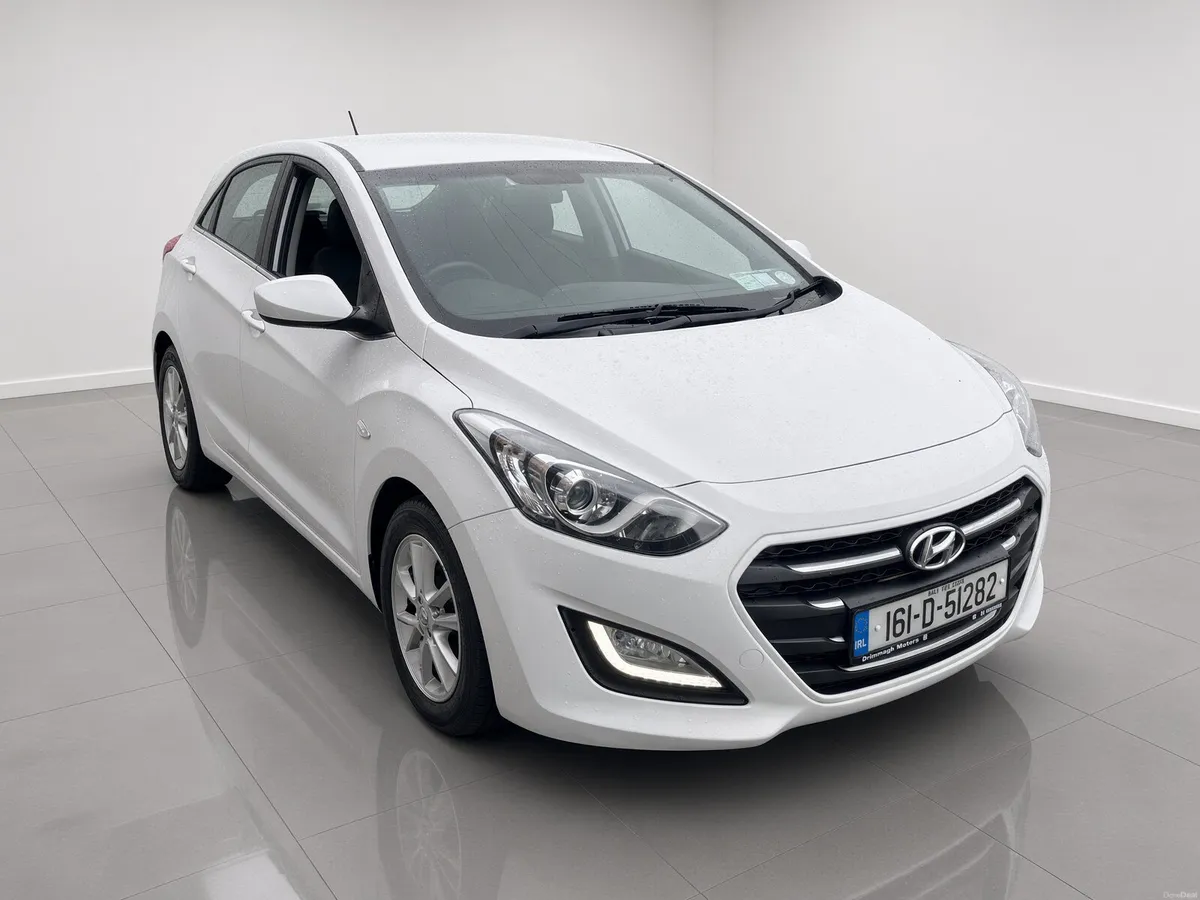 Hyundai i30 2016 low miles - Image 2