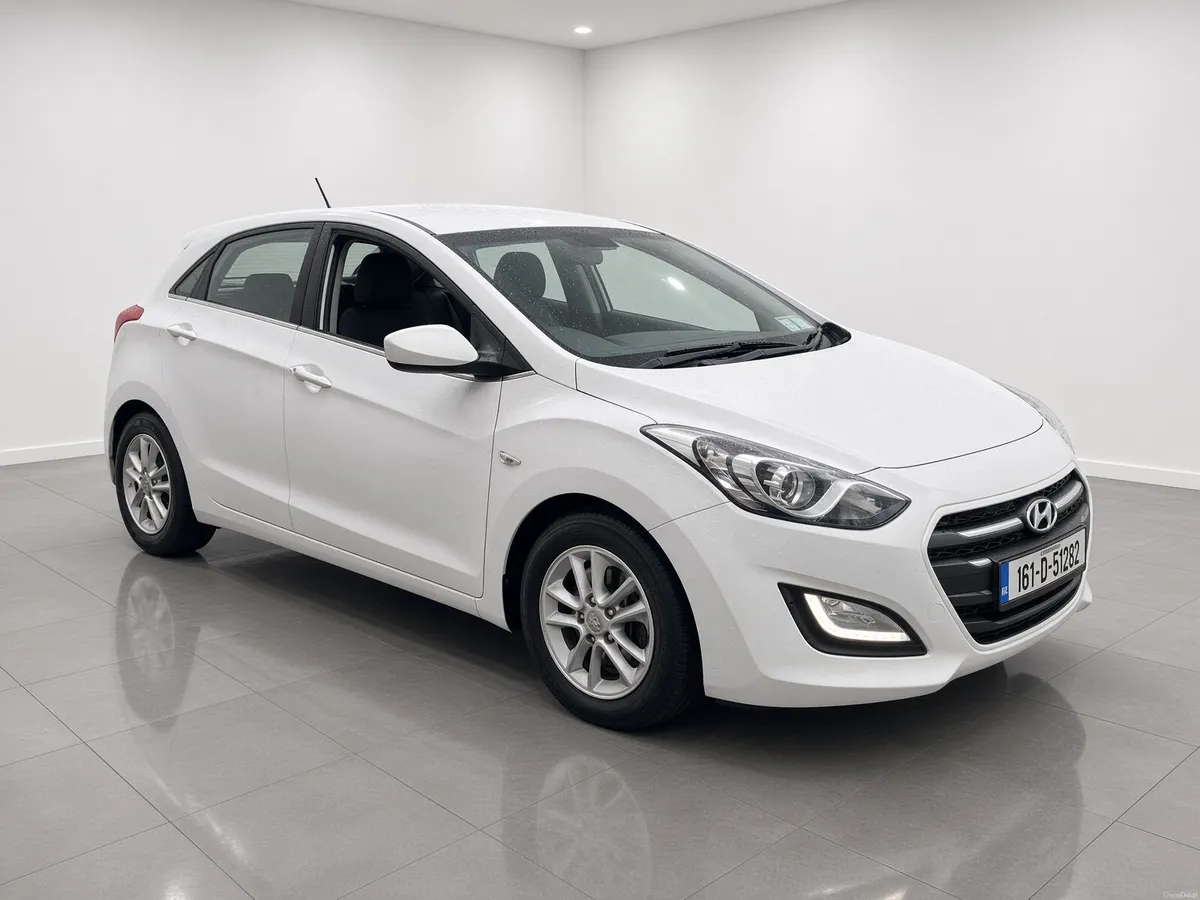 Hyundai i30 2016 low miles - Image 1