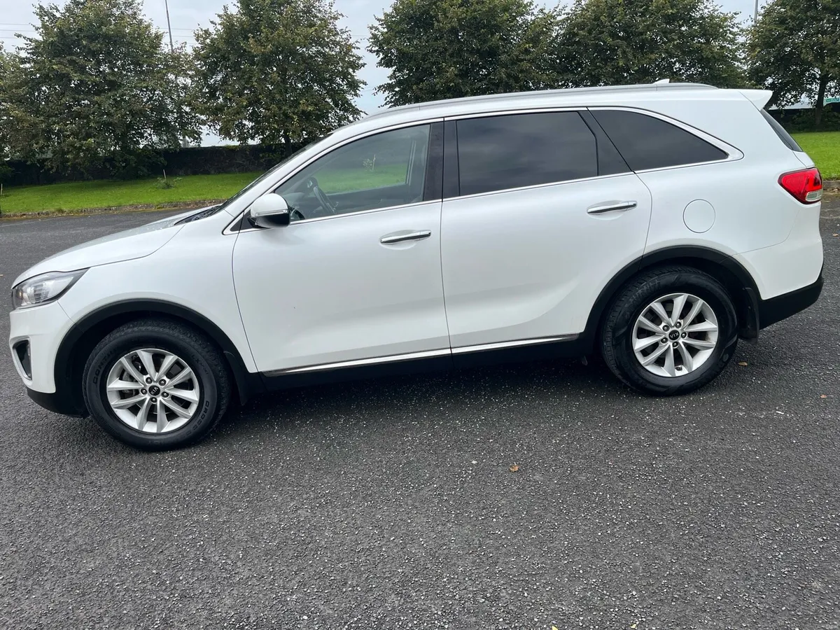 Mint 17 Kia Sorento 7 seater High spec - Image 4