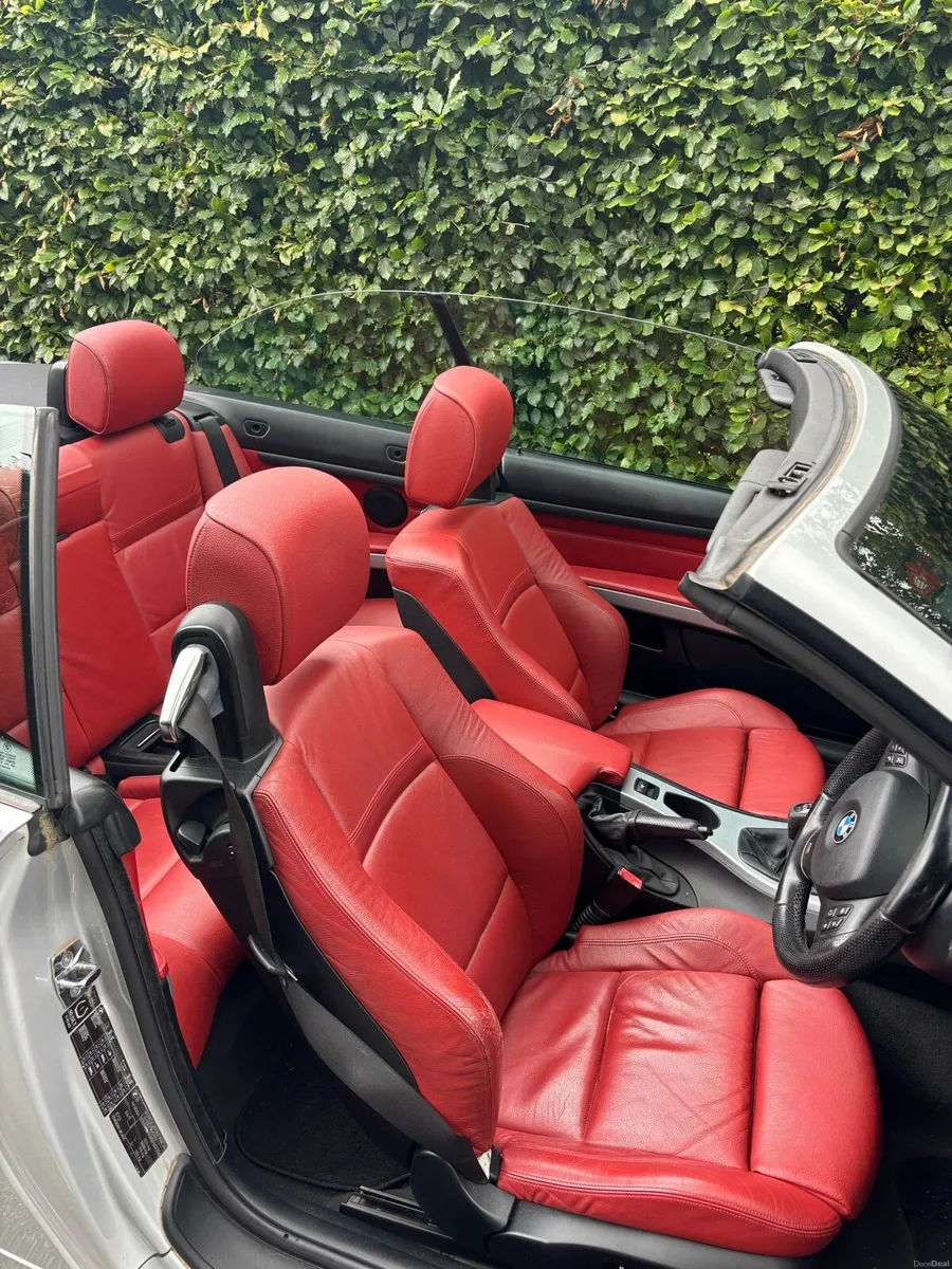 BMW 320i M Sport Convertible (E93) – Petrol 2.0 - Image 2