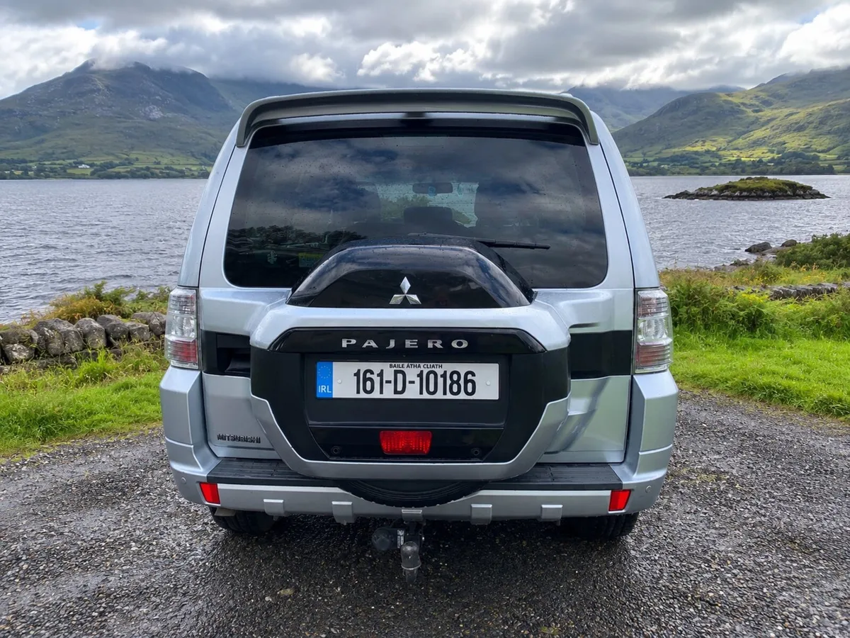 ⭐️Mitsubishi Pajero LWB Crewcab Mint Condition ⭐️ - Image 2