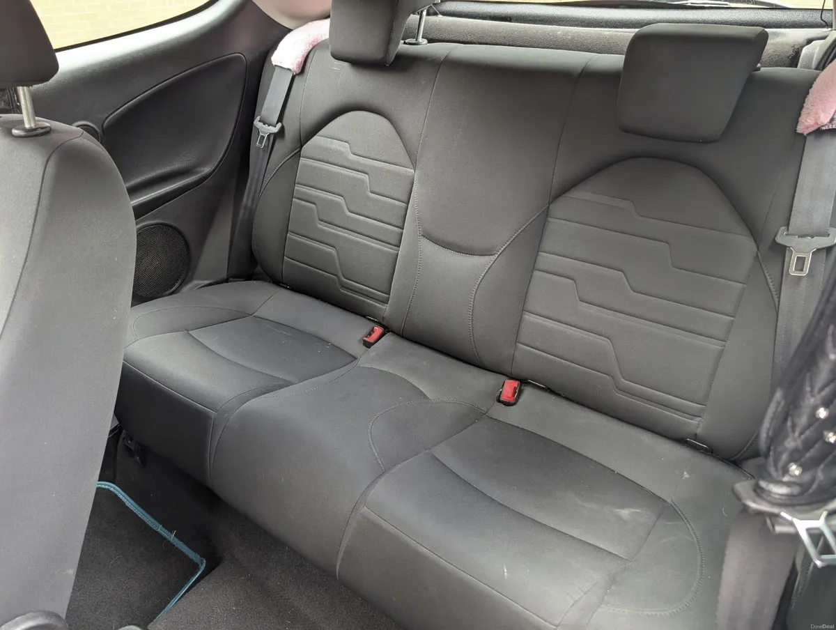 Alfa Romeo MiTo 0.9 TwinAir – White, Italian style - Image 3