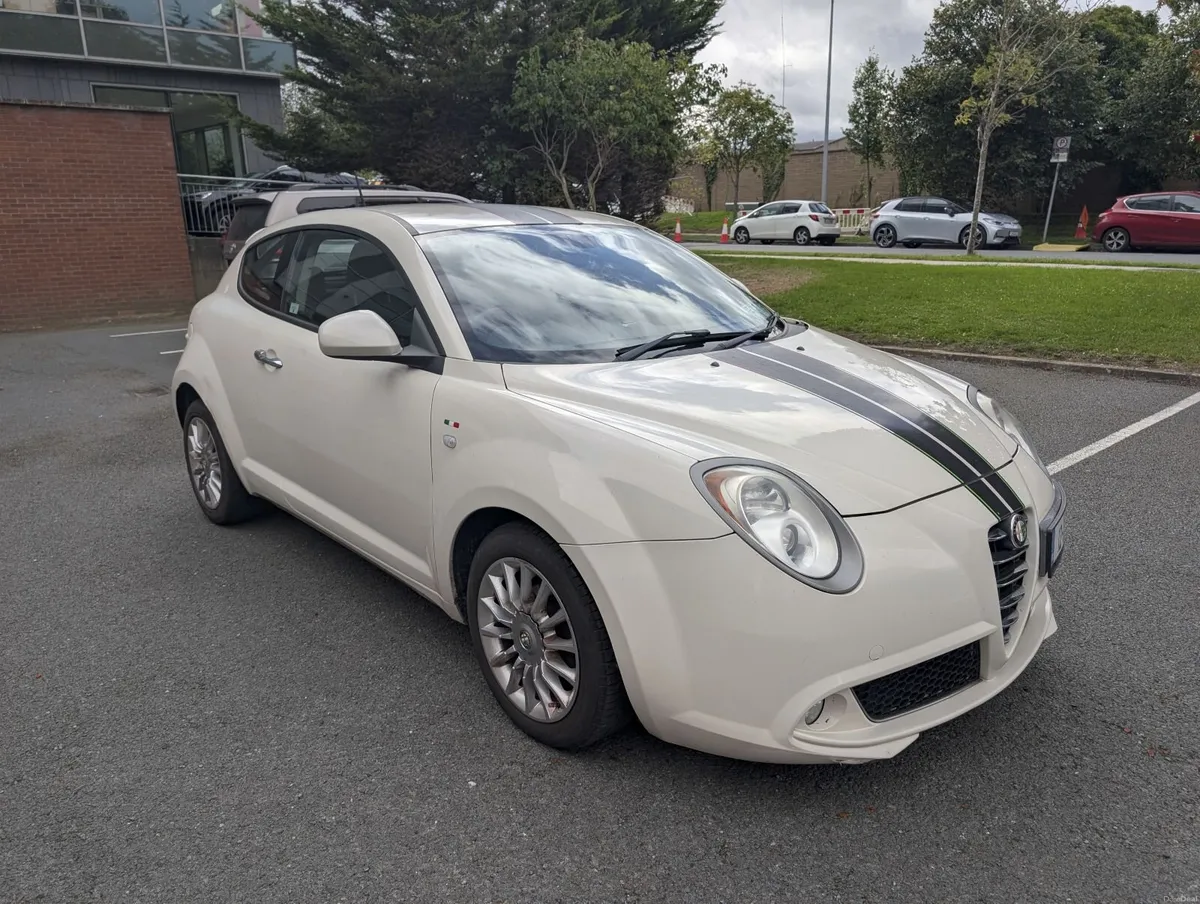 Alfa Romeo MiTo 0.9 TwinAir – White, Italian style - Image 1
