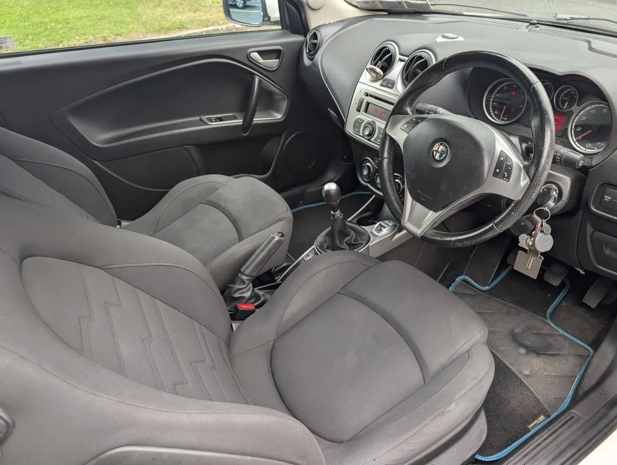 Alfa Romeo MiTo 0.9 TwinAir – White, Italian style - Image 6
