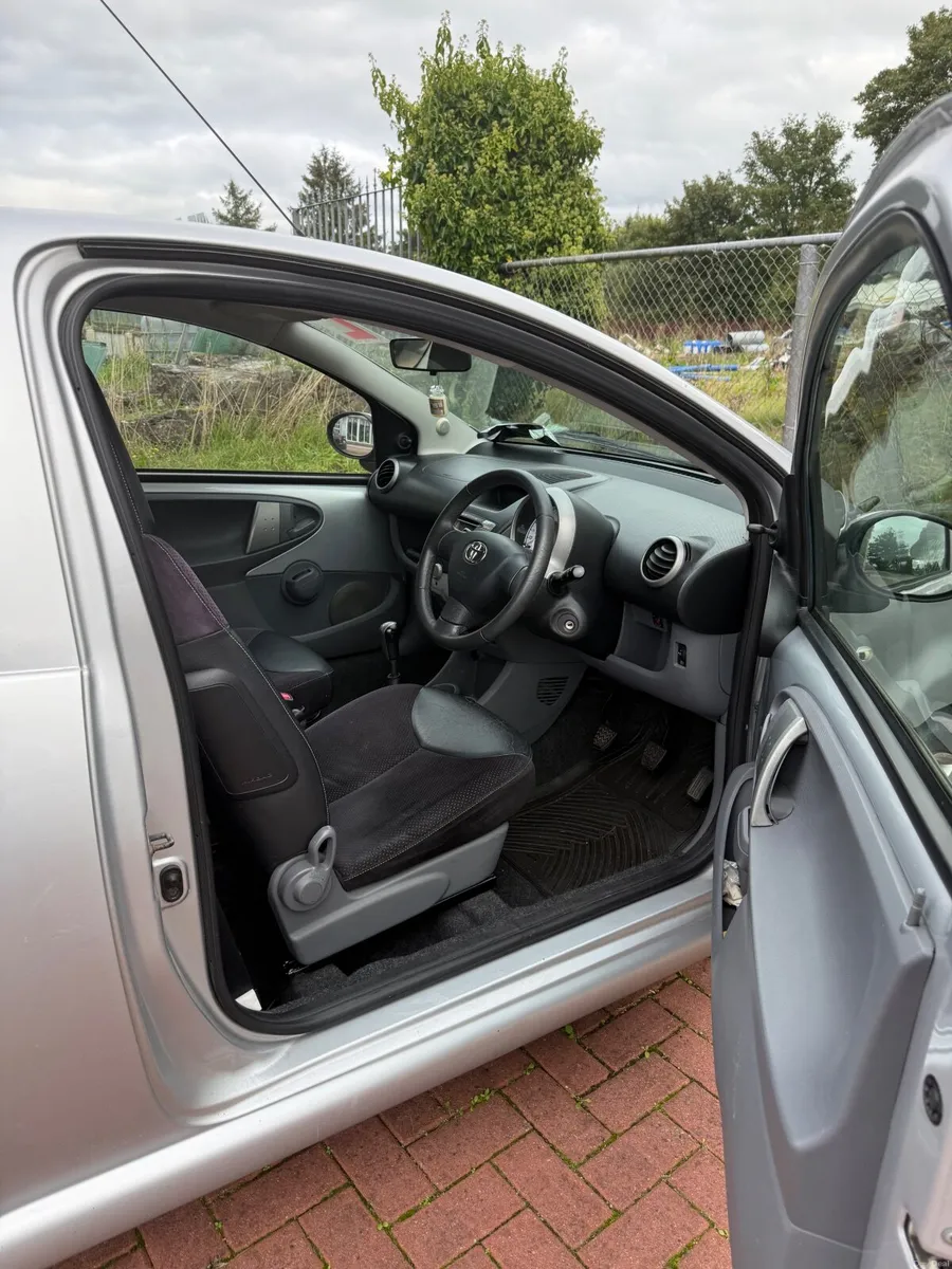 Toyota Aygo 2011 - Image 6