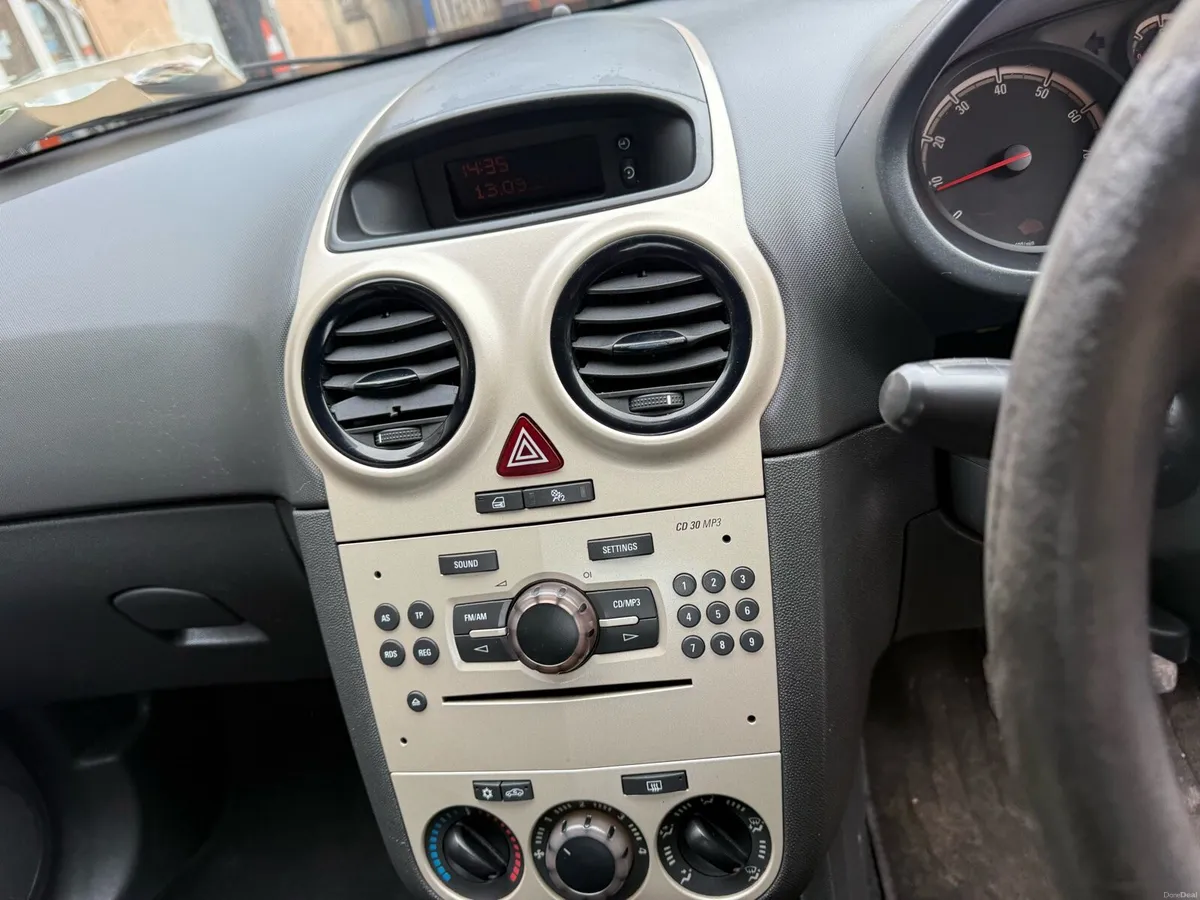 Corsa 09 with new nct 05/27 tax 01/27 - Image 6