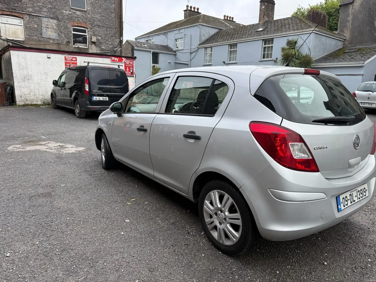 Corsa 09 with new nct 05/27 tax 01/27 - Image 4