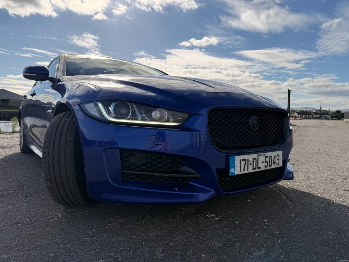 2017 Jaguar XE R-Sport 180ps High Spec - Image 3