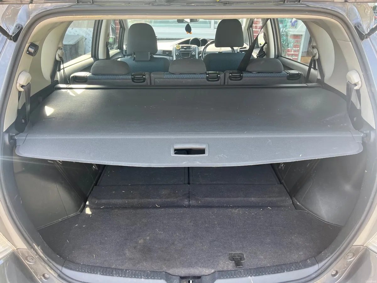 Toyota Verso 2016 106,000 km - Image 4