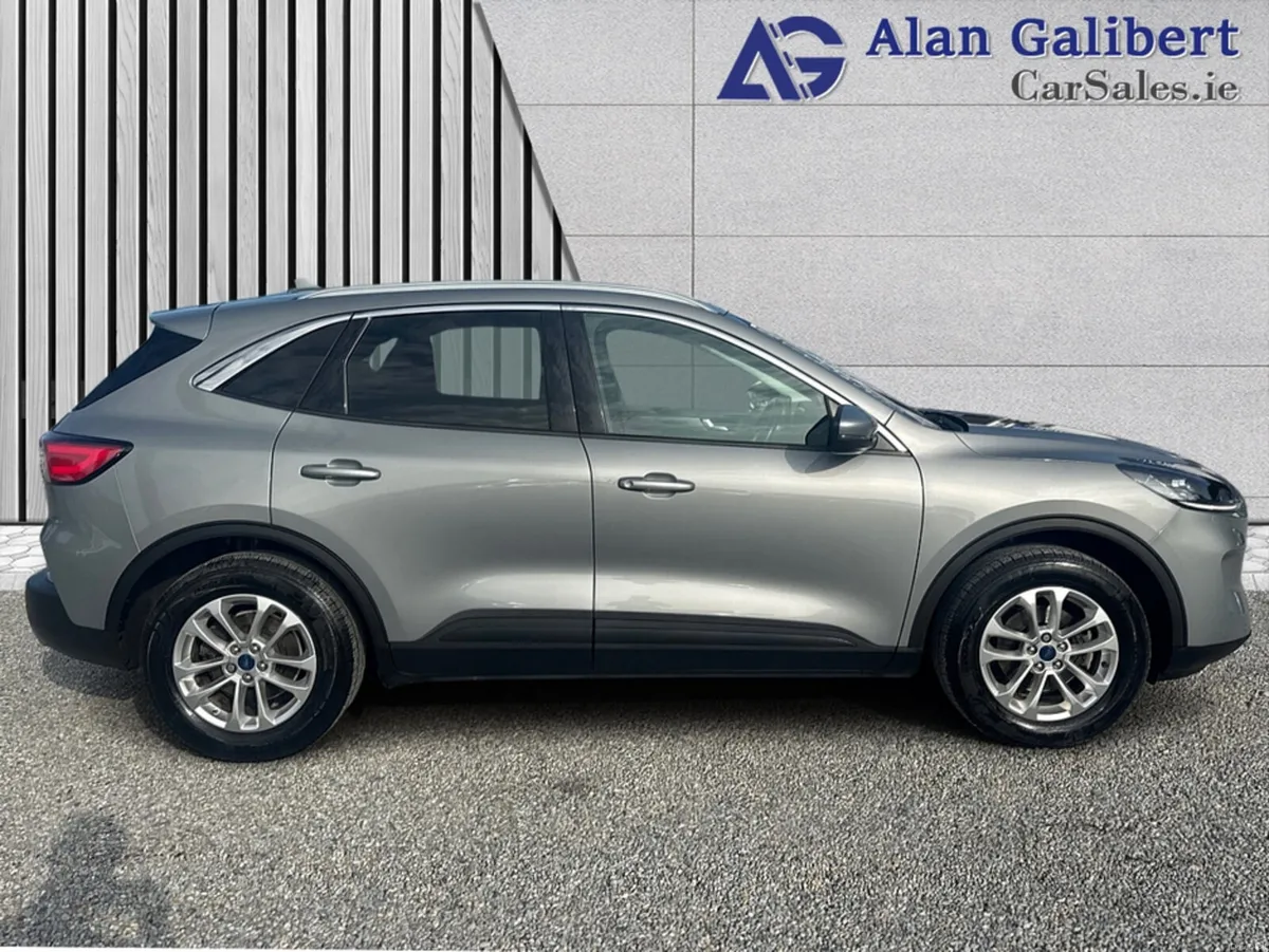 Ford Kuga TITANIUM 2.0TDCI 4x4 AUTO 190BHP - Image 3
