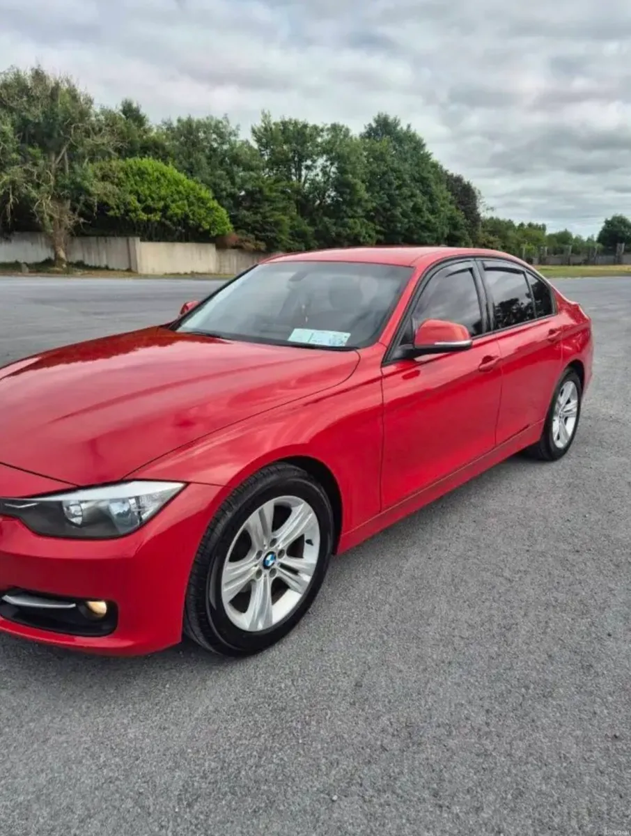 2014 BMW 318D Automatic - Image 1