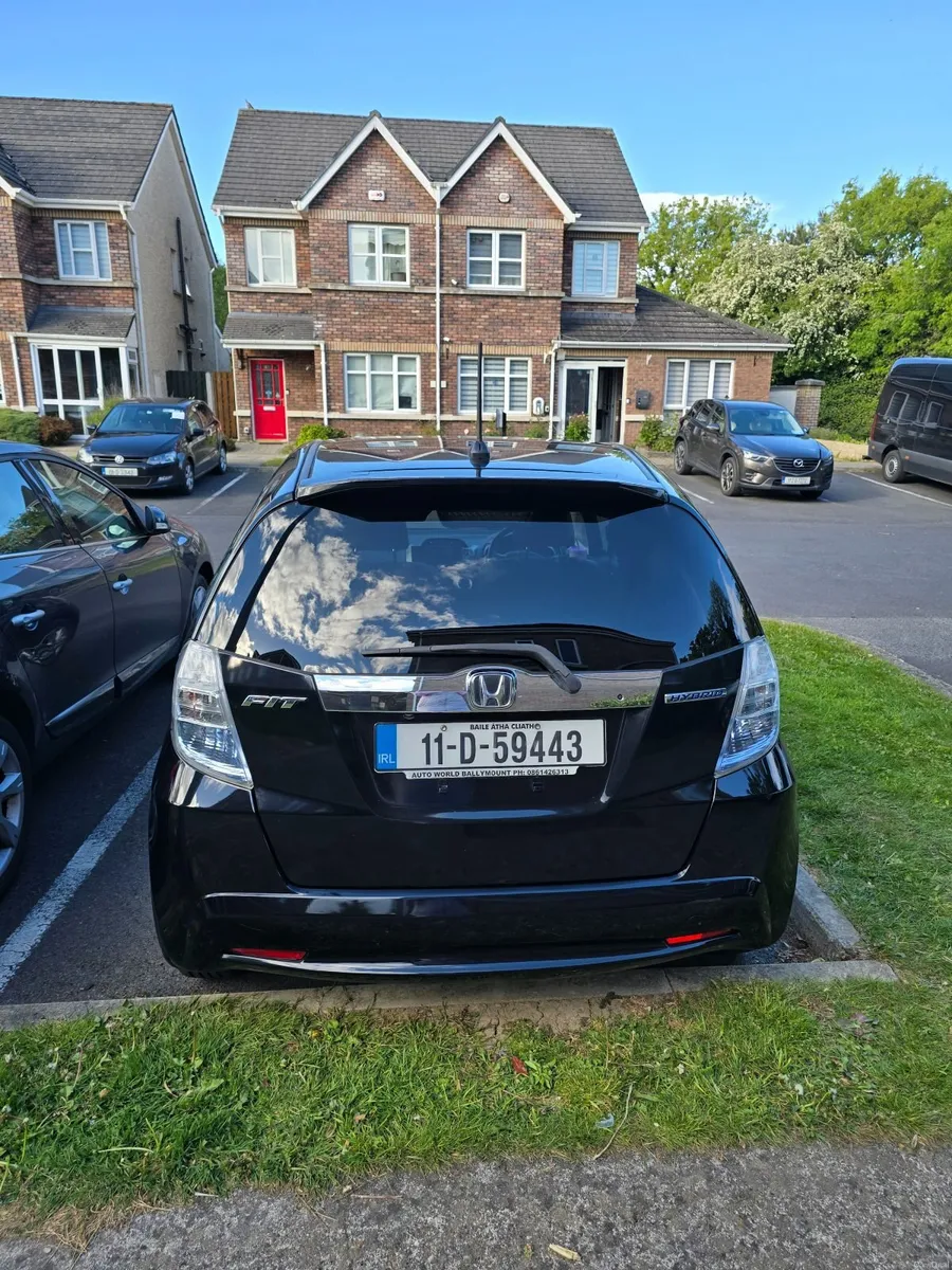 Honda Fit 2011 - Image 2