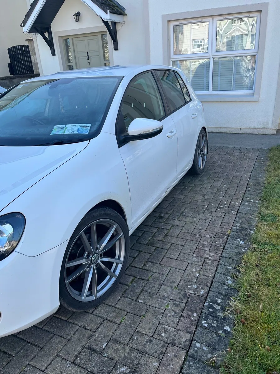 Golf 1.6 - Image 1