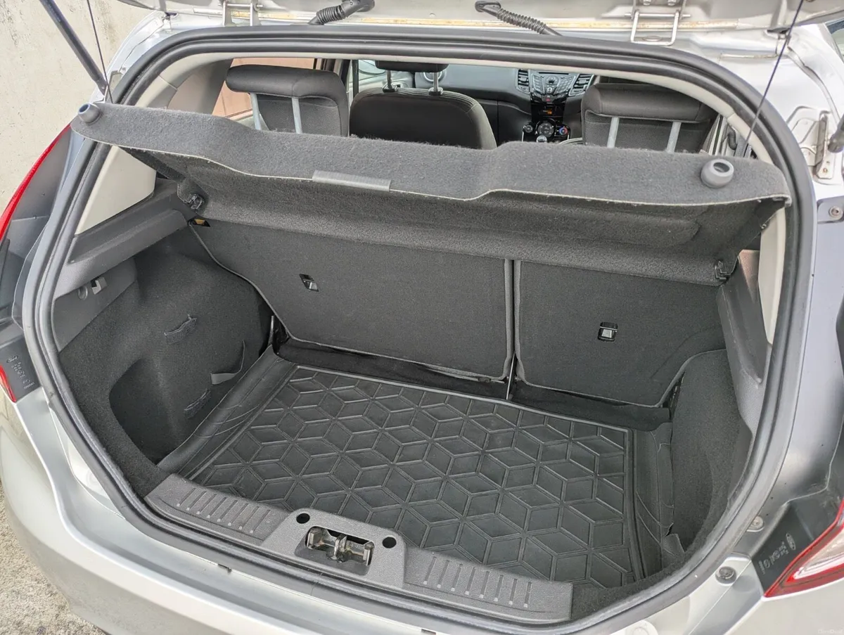 Ford fiesta 1.5 diesel - Image 6