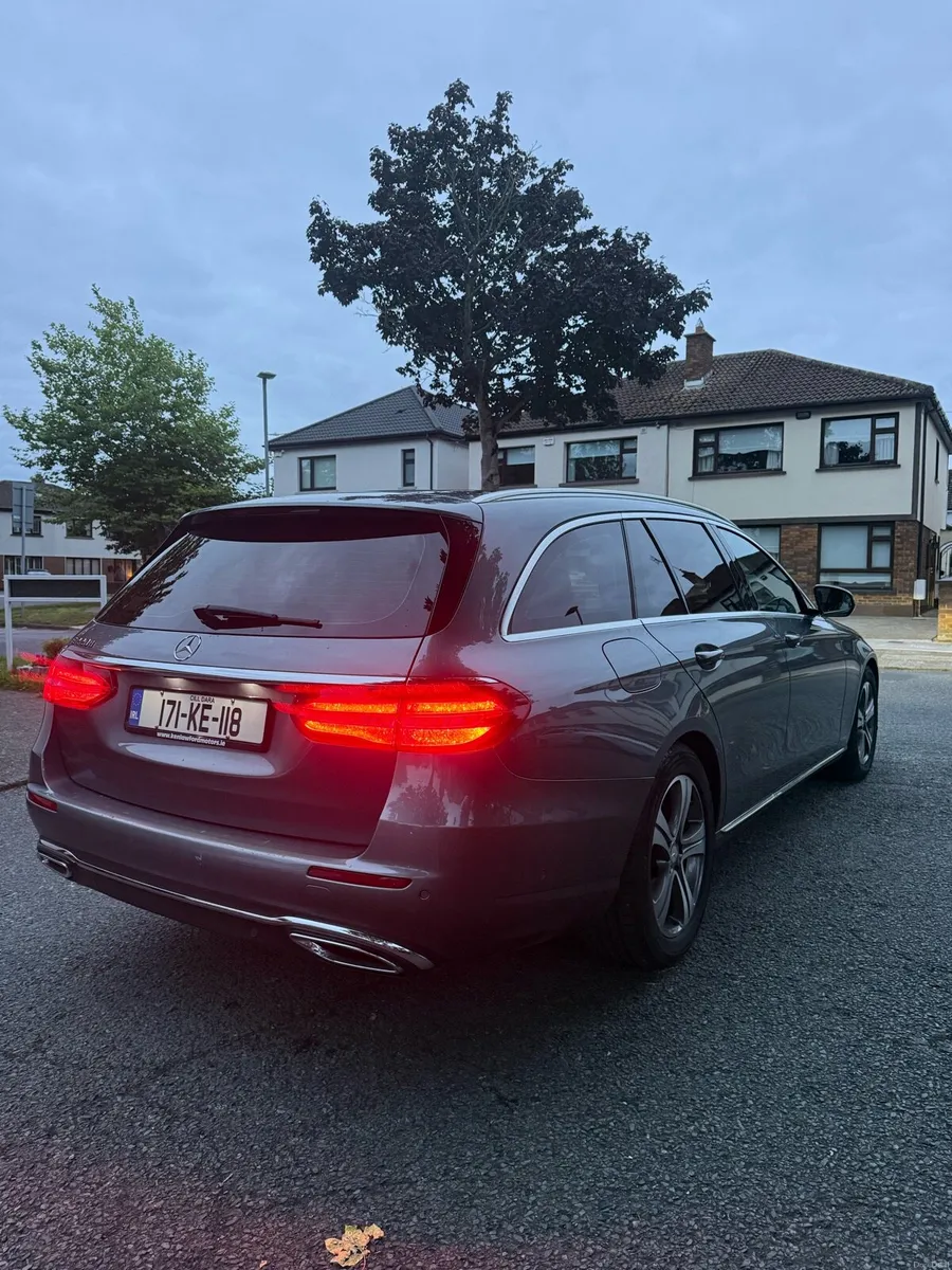 Mercedes Benz E220 CDI Automatic Estate - Image 2