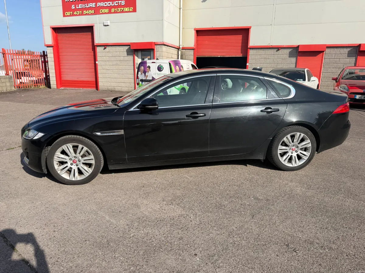 2018 Jaguar XF - Image 4