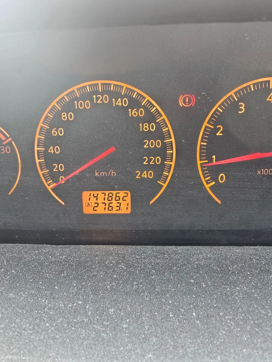 Nissan Primera 2007 - Image 2