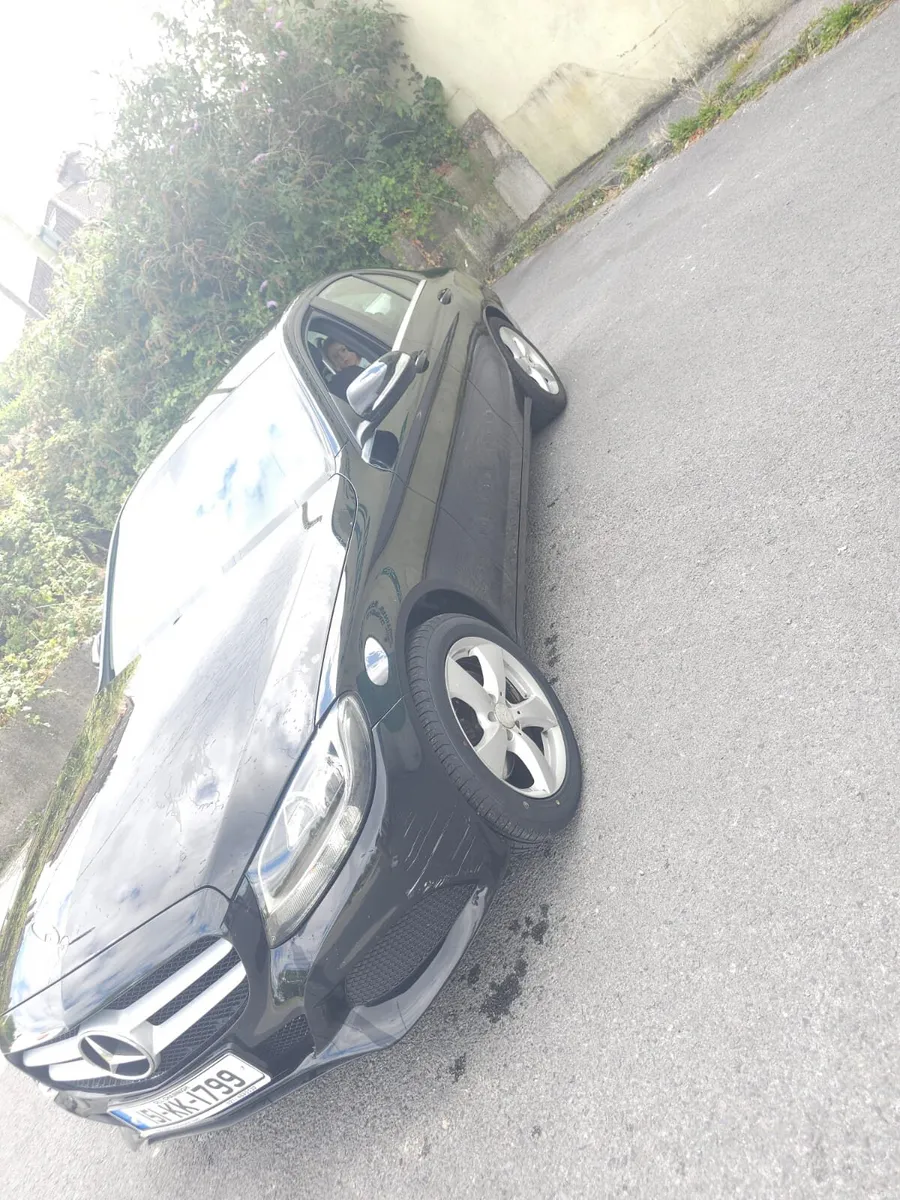 Mercadies low milage 130000 km - Image 6