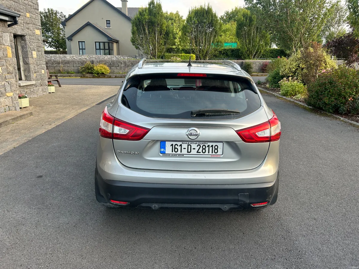 Nissan Qashqai Automatic SV 1.6 Diesel 2016 - Image 5