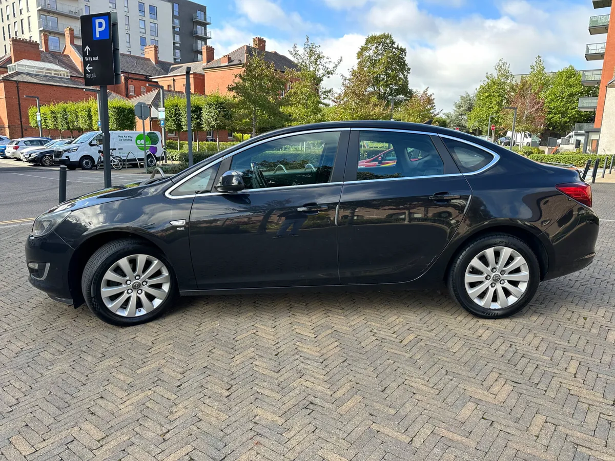 Opel Astra 2015 - Image 3