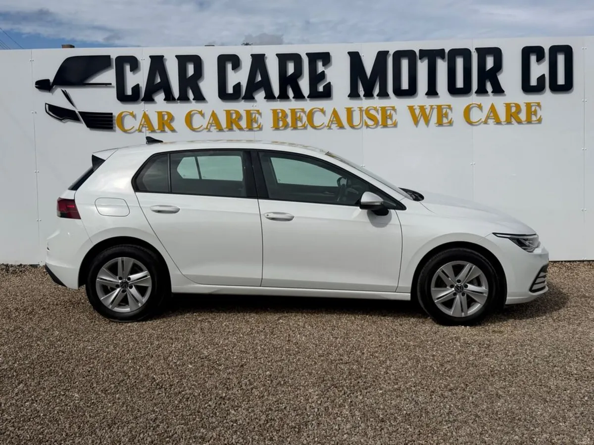 Volkswagen Golf Life 1.0 TSI Mhev 110HP 5 - Image 2