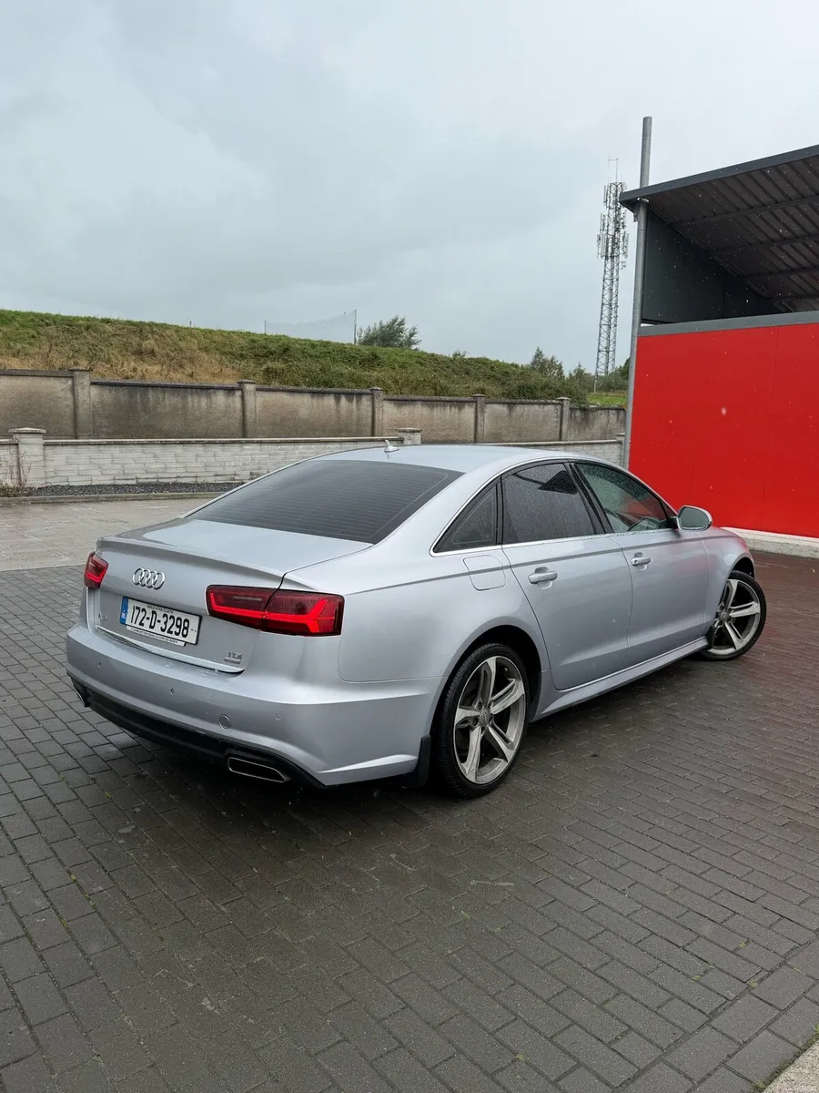 Car - Image 4