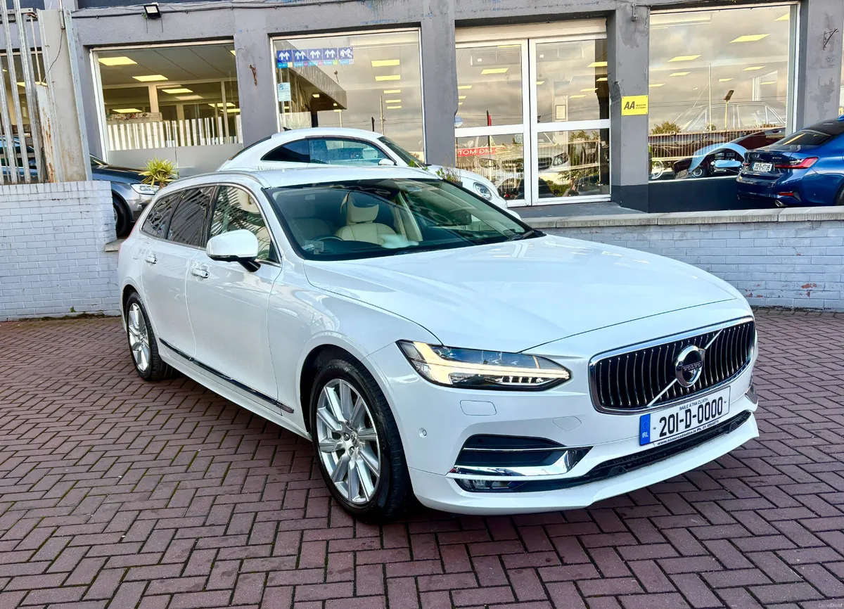 2020 VOLVO V90 D4 INSCRIPTION - Image 1