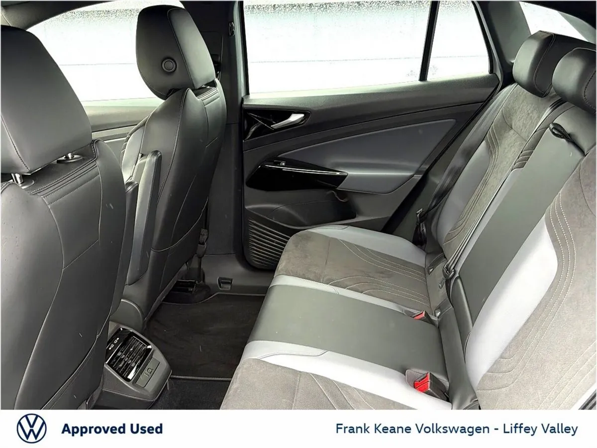 Volkswagen ID.4 52KWH LIFE 148HP *MOONSTONE GREY* - Image 6