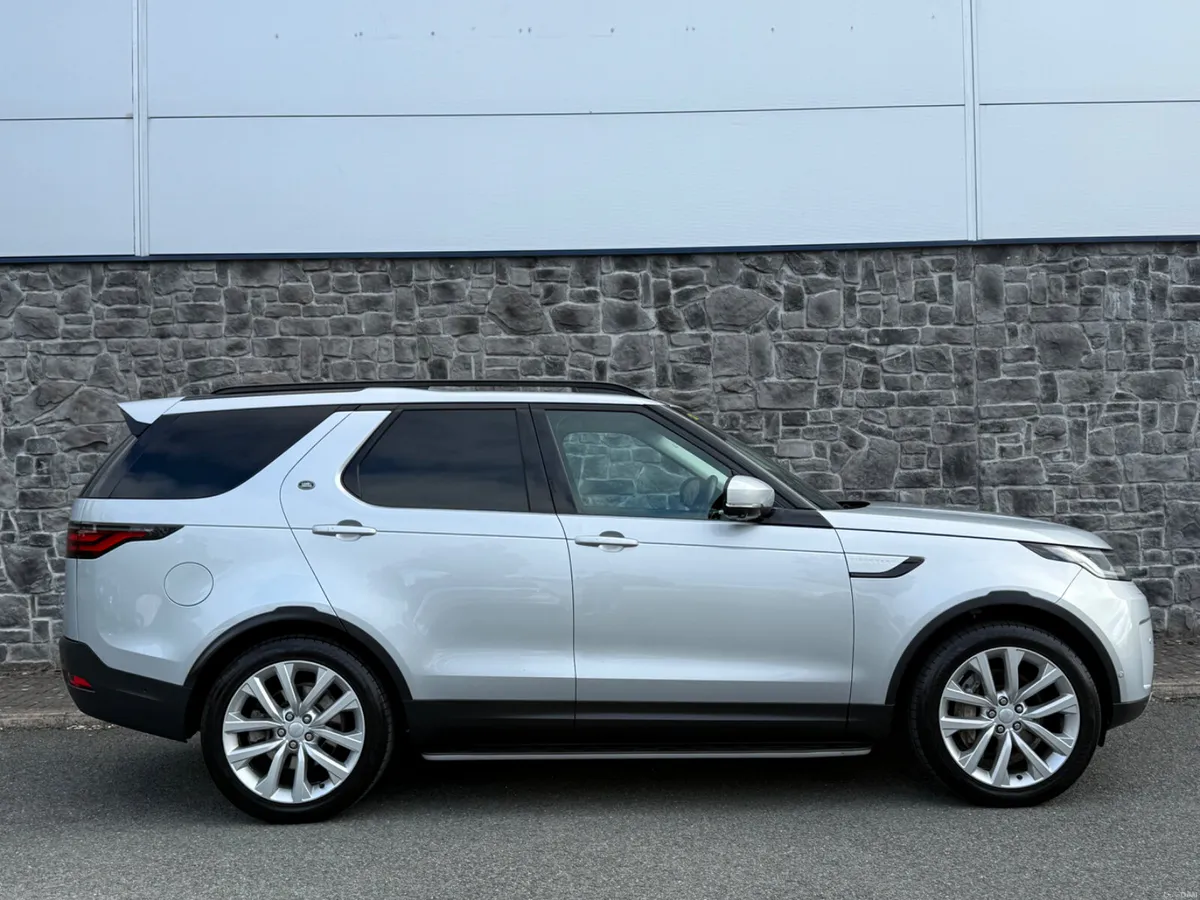 2021 Land Rover Discovery 5 D300 SE SD6 2 Seat Com - Image 4
