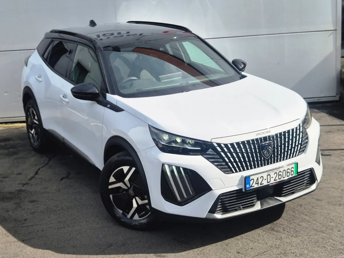2024 Peugeot 2008e GT Line, CarPlay, 17" Alloys - Image 3