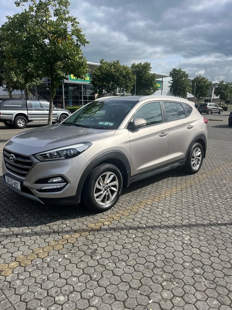 Hyundai Tucson (Executive) Top Spec, Low mileage++ - Image 3